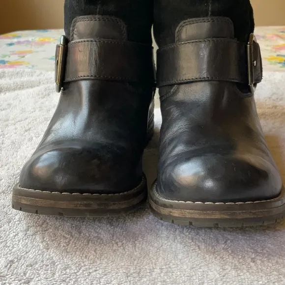 🥾 CLARKS BLACK BOOTS 🥾