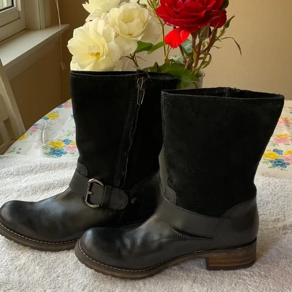 🥾 CLARKS BLACK BOOTS 🥾