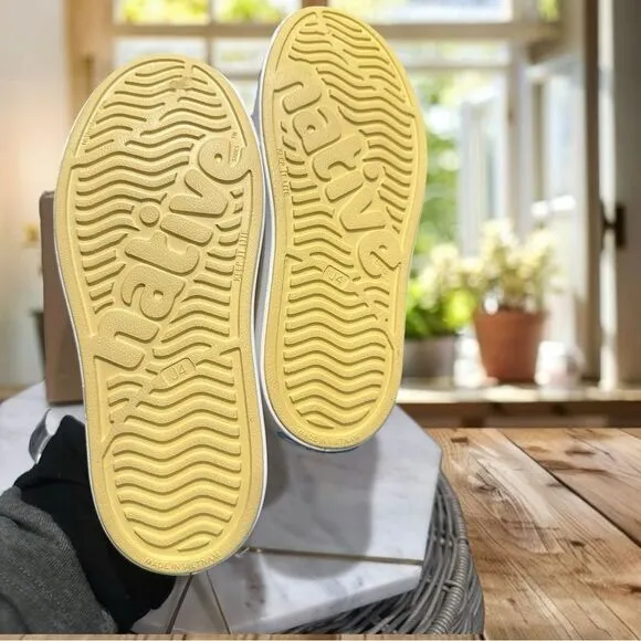 🔥 🆕 NATIVE Jefferson Slip On Perforated Water Shoes Sneakers Size J 4