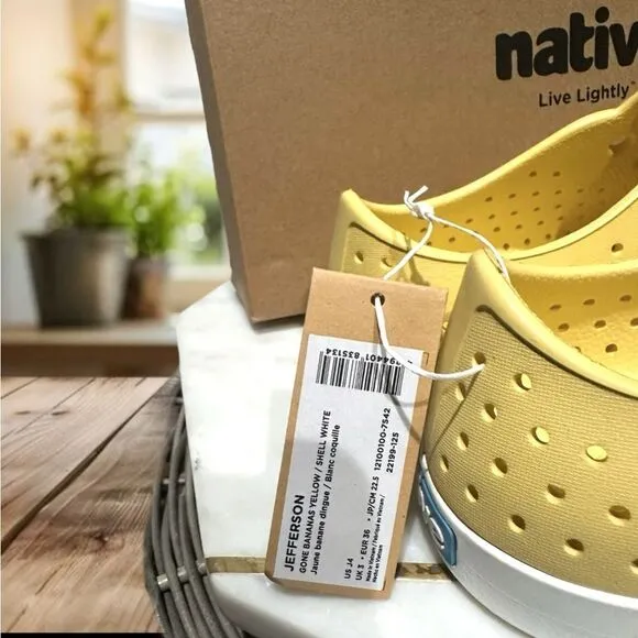 🔥 🆕 NATIVE Jefferson Slip On Perforated Water Shoes Sneakers Size J 4