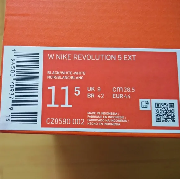 -NEW- Men's Nike Revolution 5 EXT Sneakers 10