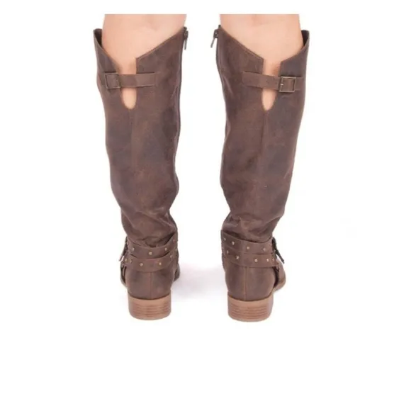 6, Brown Western Buckle Boot