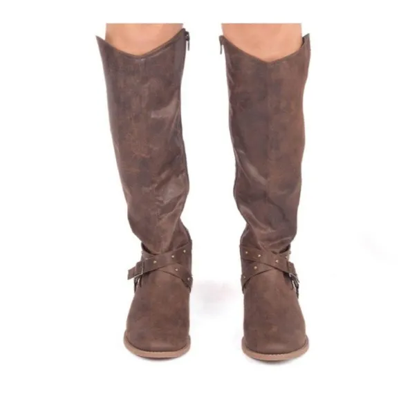 6, Brown Western Buckle Boot