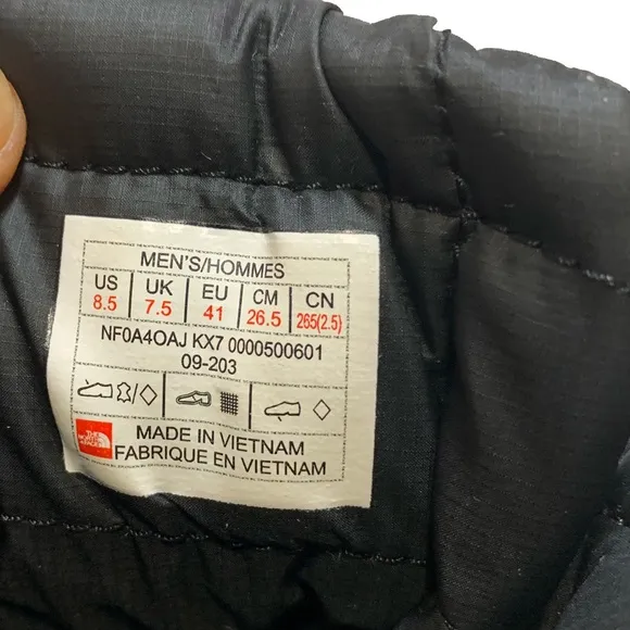 8.5 / The north face thermoball boots mens Black Lace-Up Winter Boots waterproof