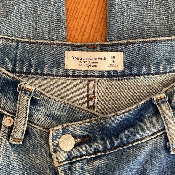 Abercrombie &amp; Fitch 90s Ultra High Rise Straight Jeans Criss Cross Buttons