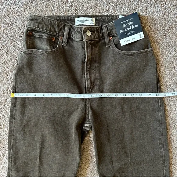 Abercrombie and Fitch High Rise 90s Relaxed Curve Love Brown Jeans NWT 26/2R