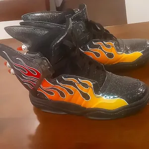 ADIDAS Jeremy Scott JS Shark Flame Fin Light-Up Shoes