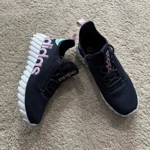 Adidas Kaptir 3.0 Sneaker Running Shoes Big Girls Size 4 Dark Navy Blue w/ Pink
