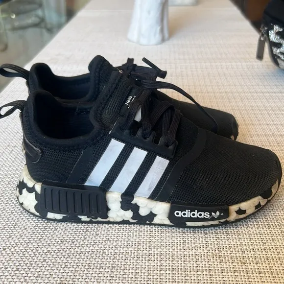 Adidas NMD R1 Boys Girls Running Shoes CBlack/CWhite GW9595