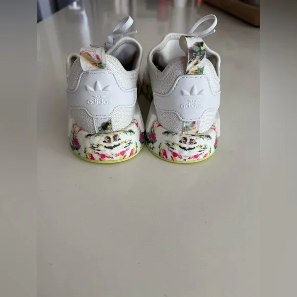 Adidas NMD R1 Watercolor Boost Tie Dye Green White Red GX5402 Youth Sz 13 girls