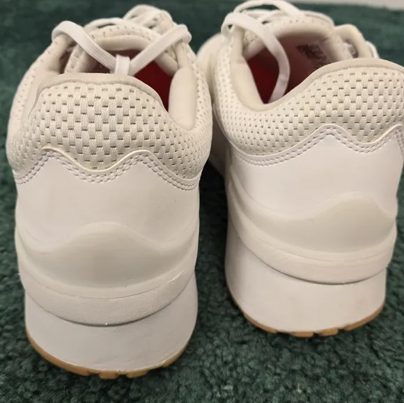 Adidas Originals Womens 10 ZNCHILL Light Motion Running Athletic Shoes GX6851
