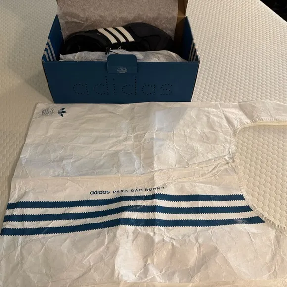 Adidas para Bad Bunny M9 W10