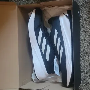 Adidas Response Brand new Size 10