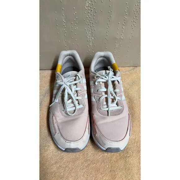 Adidas Retrotun Running Sneakers Women's Shoes Size 9 pink/white