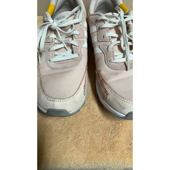 Adidas Retrotun Running Sneakers Women's Shoes Size 9 pink/white