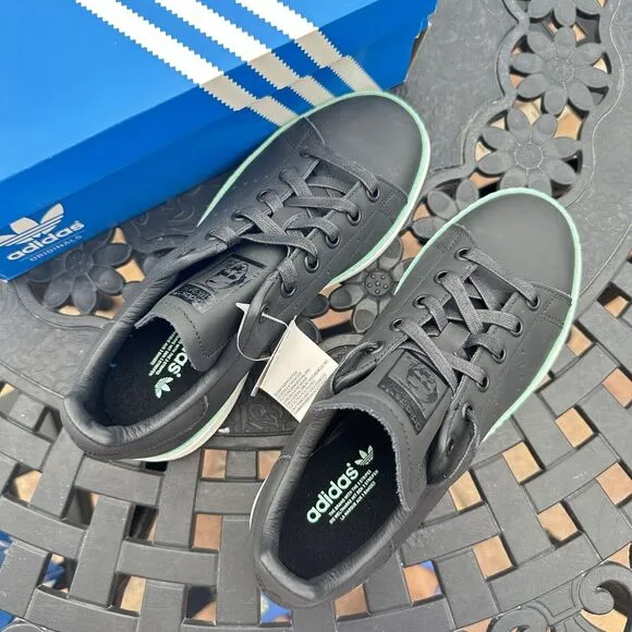Adidas Stan Smith New Bold Black Mint Women's Athletic Shoes BD8067 Size 5.5