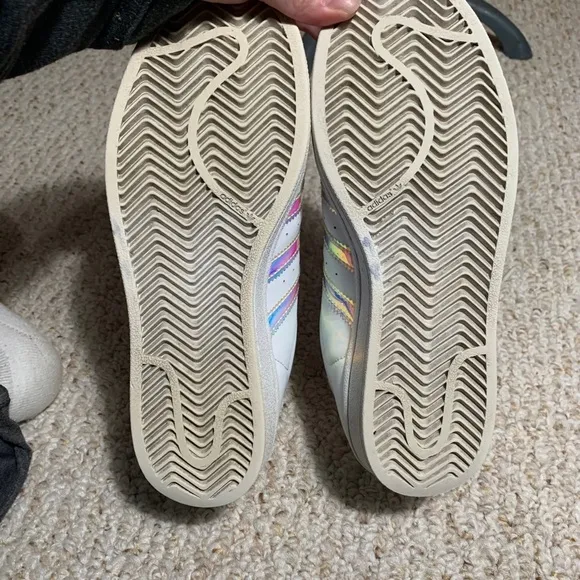 Adidas Superstar tennis shoes