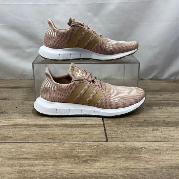 Adidas Swift Run Women 8.5 Athletic Trainer Running Shoe Casual Sneaker Pink