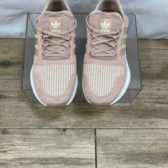 Adidas Swift Run Women 8.5 Athletic Trainer Running Shoe Casual Sneaker Pink