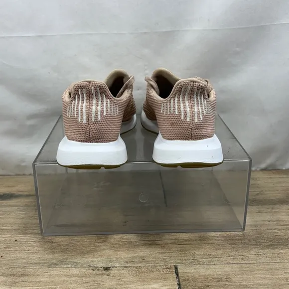 Adidas Swift Run Women 8.5 Athletic Trainer Running Shoe Casual Sneaker Pink