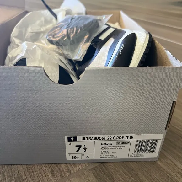 Adidas Ultraboost 22 Cold.RDI 2.0running shoe, 7 1/2, new with tags in box