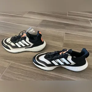 Adidas Ultraboost 22 Cold.RDI 2.0running shoe, 7 1/2, new with tags in box