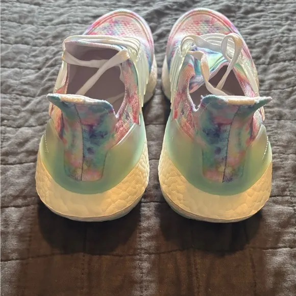 Adidas Ultraboost DNA 4.0 Tie Dye running shoes  SIZE 7