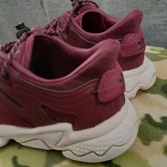 Adidas Womens Size 8 Ozweego Plus W Victory Crimson Running Shoes H01184