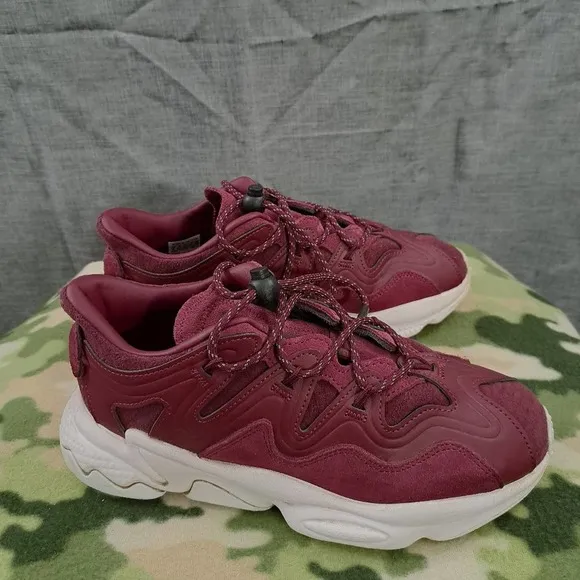 Adidas Womens Size 8 Ozweego Plus W Victory Crimson Running Shoes H01184