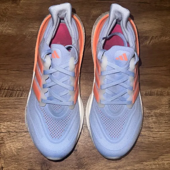 Adidas Women's Ultraboost Light Blue Coral Running Shoes Size 8 HQ6347 EUC
