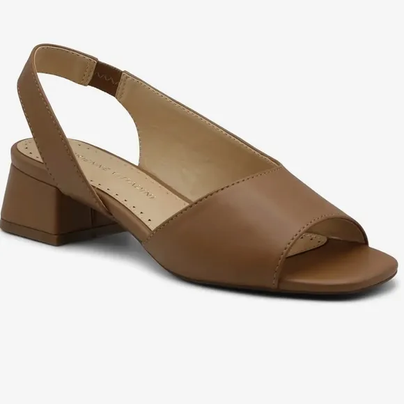 ADRIENNE VITTADINI Adino Sandals