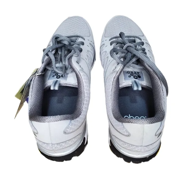 AERO Mens Light Grey/ Silver Running Shoes