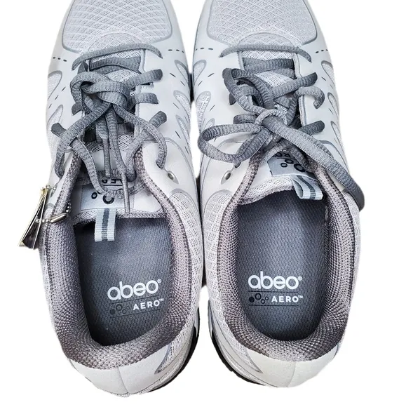 AERO Mens Light Grey/ Silver Running Shoes