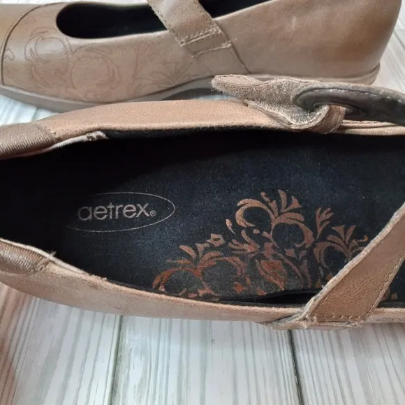 Aetrex Tan Leather Maryjane Shoes