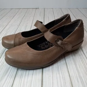 Aetrex Tan Leather Maryjane Shoes