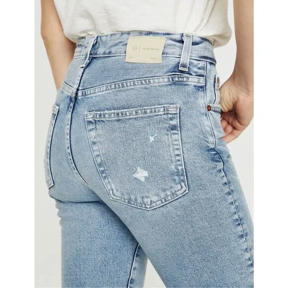 AG KINSLEY CONTOUR 360 LIGHT BLUE High-Rise Pop Crop Jeans $235