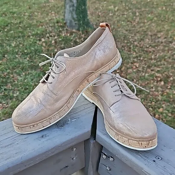 AGL Juliet rose gold shoes size 39