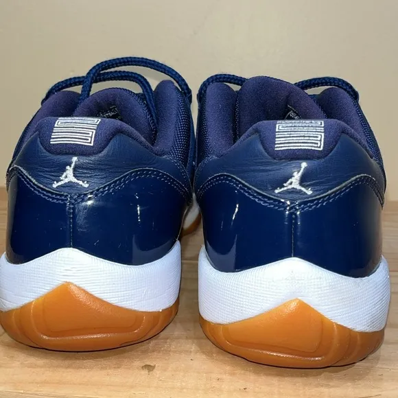 Air Jordan 11 Retro Low Navy Gum Size 10.5