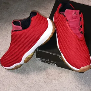 Air Jordan Future Low 2015 Bred 'Gym Red White' 9M (10½Wo)