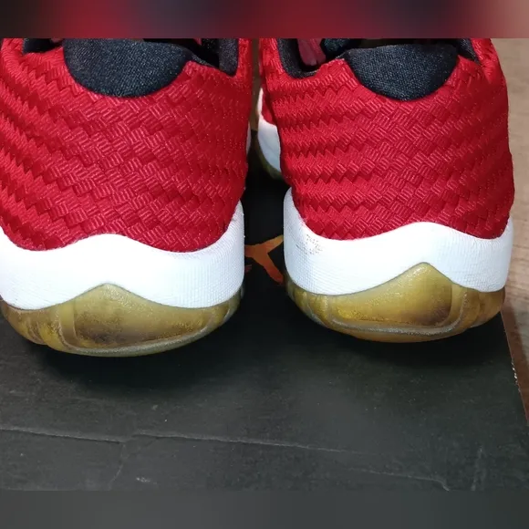 Air Jordan Future Low 2015 Bred 'Gym Red White' 9M (10½Wo)