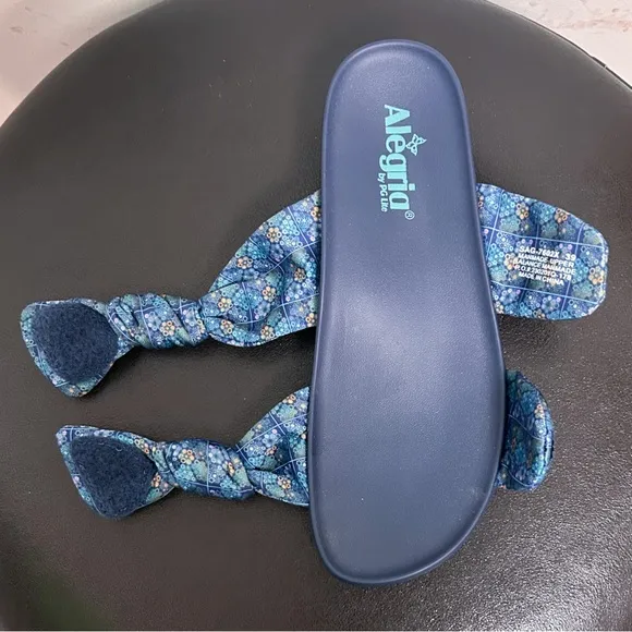 Alegria Dream Fit Sage Roses Blue Quilt Satin Platform Slide Sandals 39 9