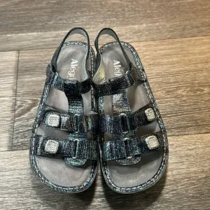 Algeria sandals woman’s size 37 (d109)