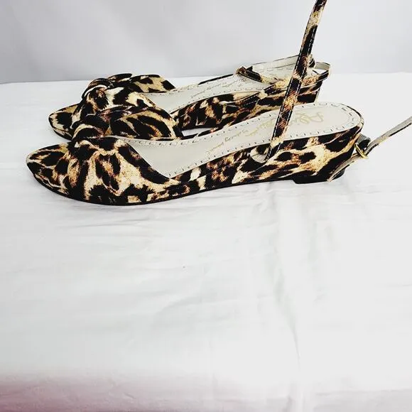 Alice   Olivia Alexi Leopard Print Open Toe Bow Wedge Sandal Women's Size  10