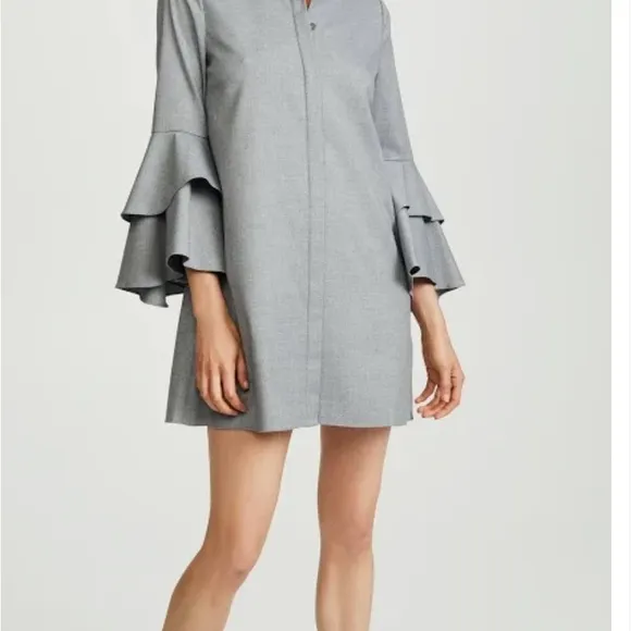 Alice   Olivia grey flutter trumpet sleeve dress