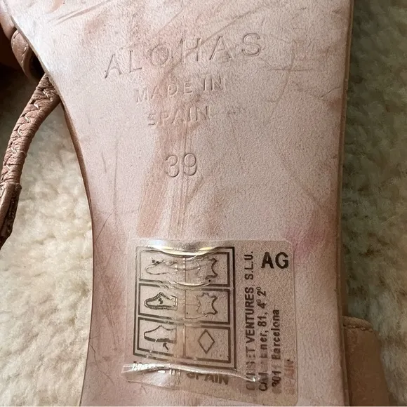 Alohas Asymmetric Strap Sandals Camel Leather Square Toe Kitten Heel Sz 39  8.5