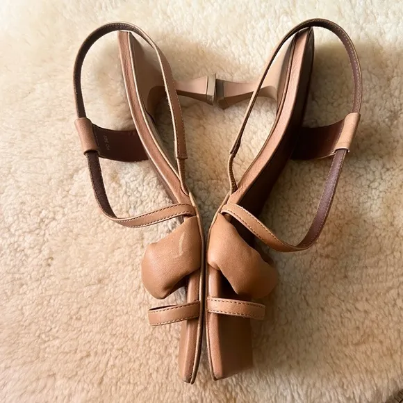 Alohas Asymmetric Strap Sandals Camel Leather Square Toe Kitten Heel Sz 39  8.5