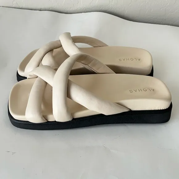Alohas Slip On Cross Sandals Puff Strap Cream White Size 40