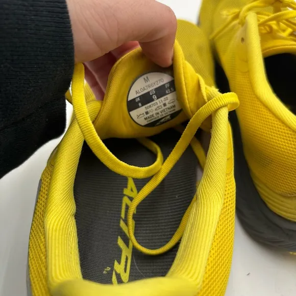 Altra Men’s 9 Yellow Rivera 3 Lace Up Running Sneakers Shoes