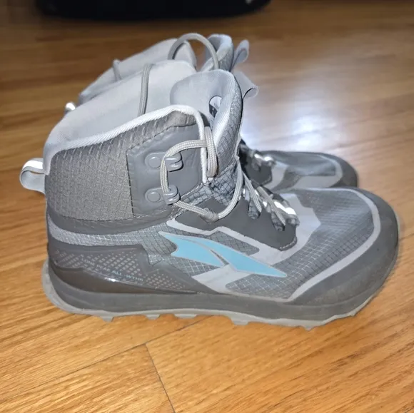 Altra Women's Lone Peak All-Weather Waterproof Mid Trail Hiking Boots 7.5