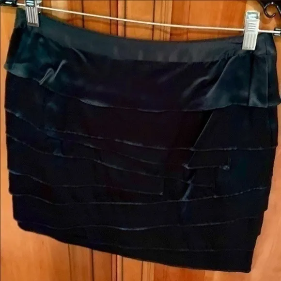 🖤✨Ann Taylor Black Silk Tiered Skirt 🖤 0 ✨